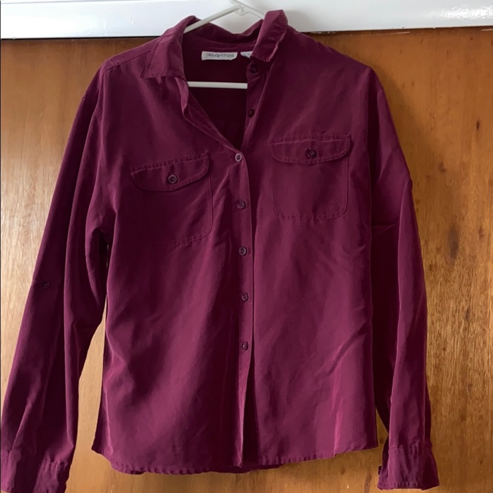 🌸 BUY TODAY OR GONE TOMORROW- Button Blouse 🌺